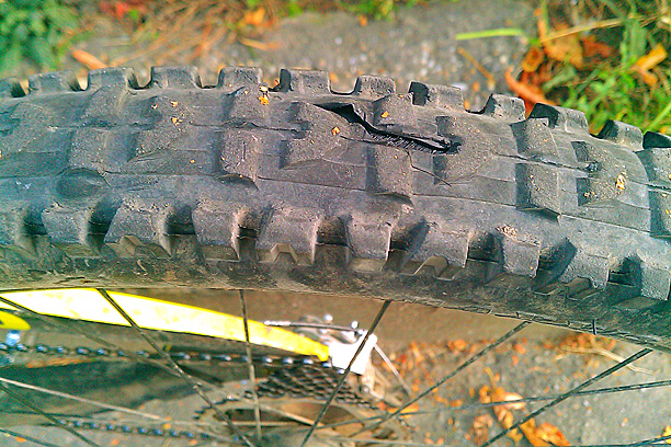 Maxxis High Roller 2,35" UST failure